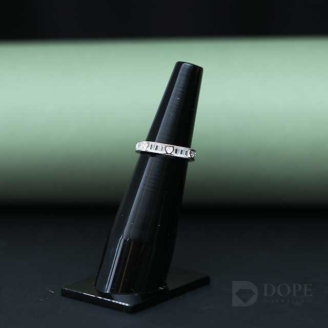 Elegant Heart & Emerald Cut Fashion Diamond Ring