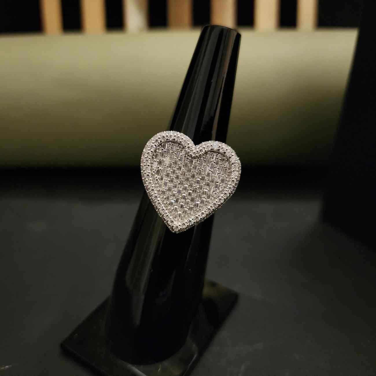Pretty Heart Shape Diamond Ring For Men's