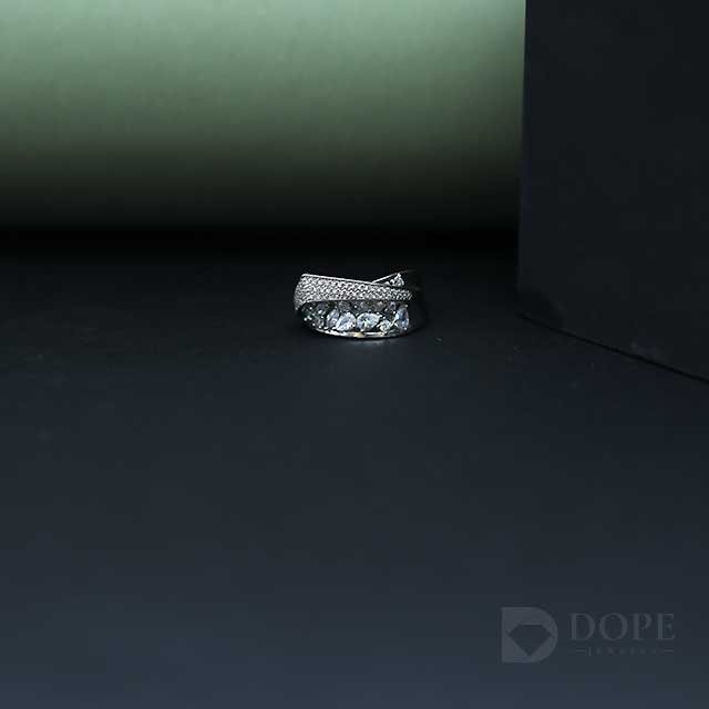 Elegant Round Cut Multi Lab Grown Diamond Ring Alternate View