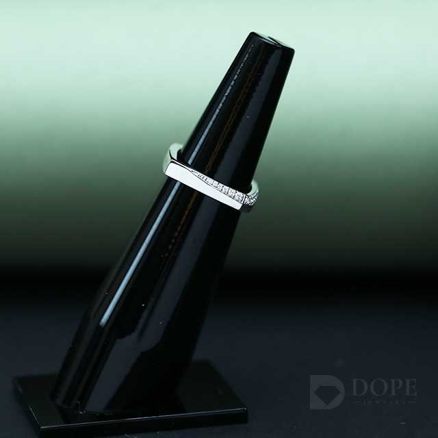 Minimalist Unisex Modern Diamond Ring