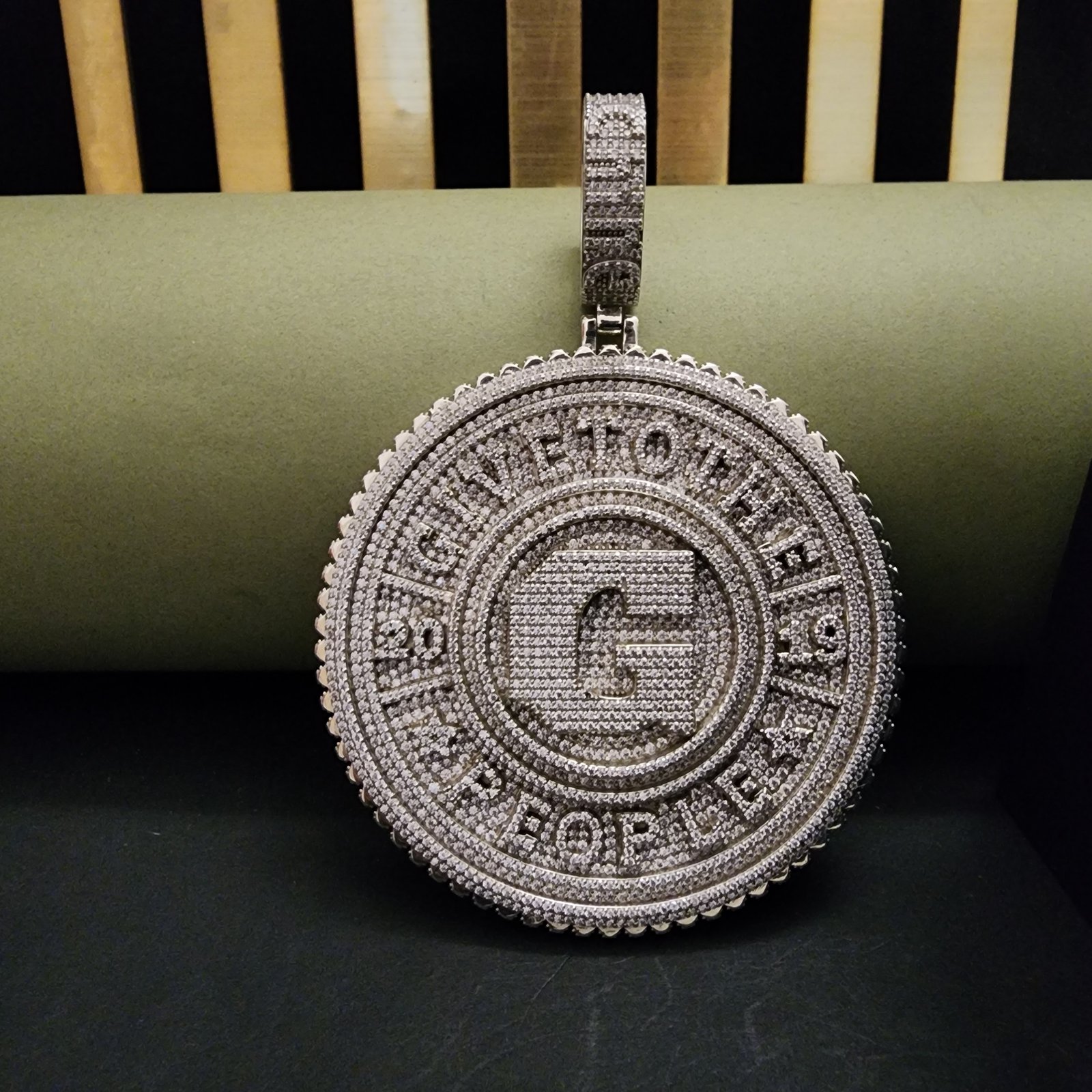 Iced Out Diamond "G" Letter Hip Hop Pendant