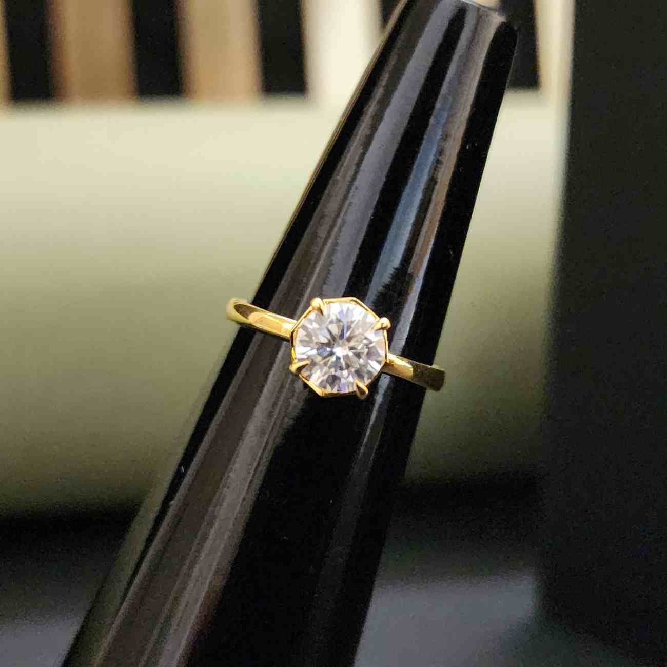 Classic Round Brilliant Cut Lab Grown Diamond Engagement Ring