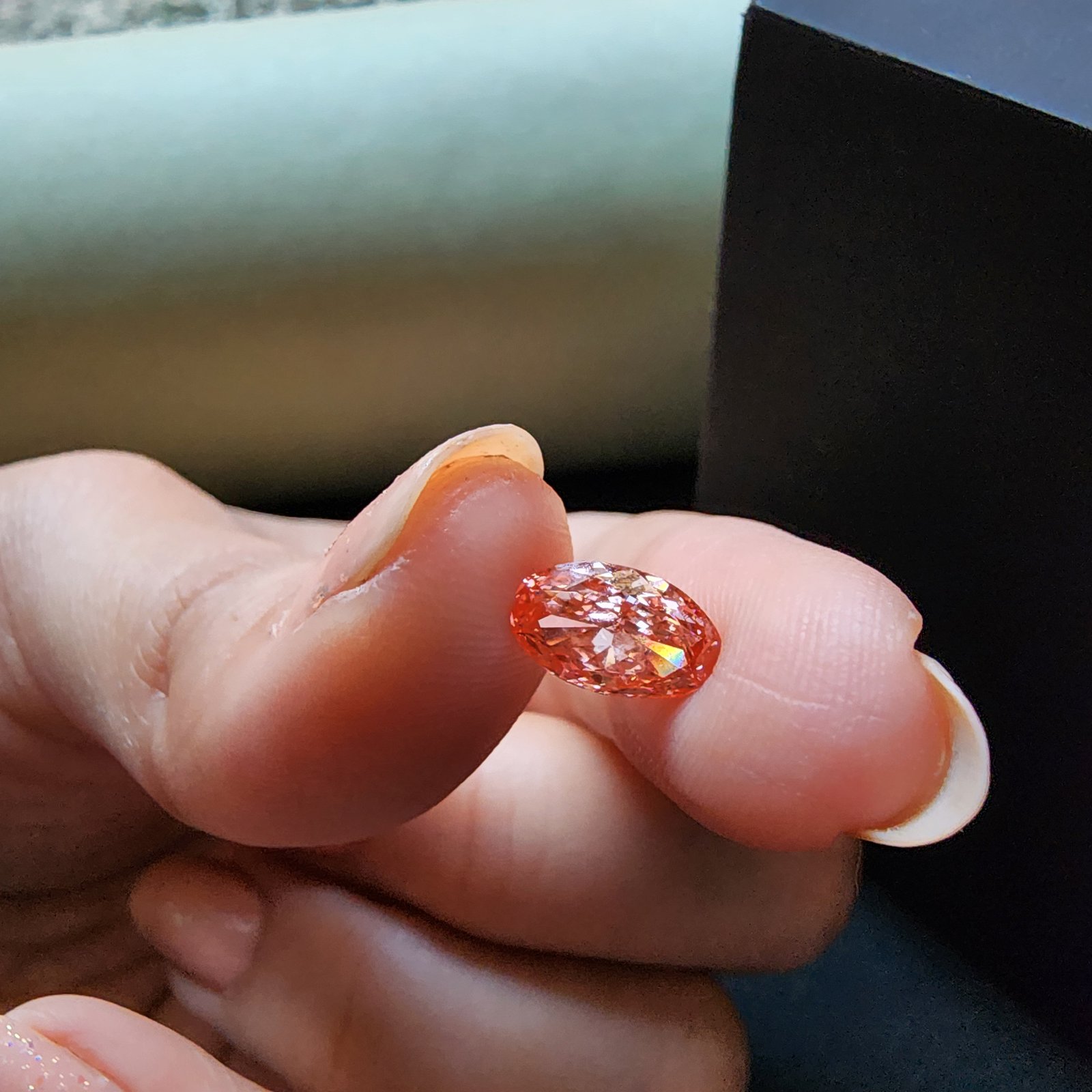 High Quality 1.34CT Loose Pink Diamond Oval Cut Lab Grown Diamond Alternate View