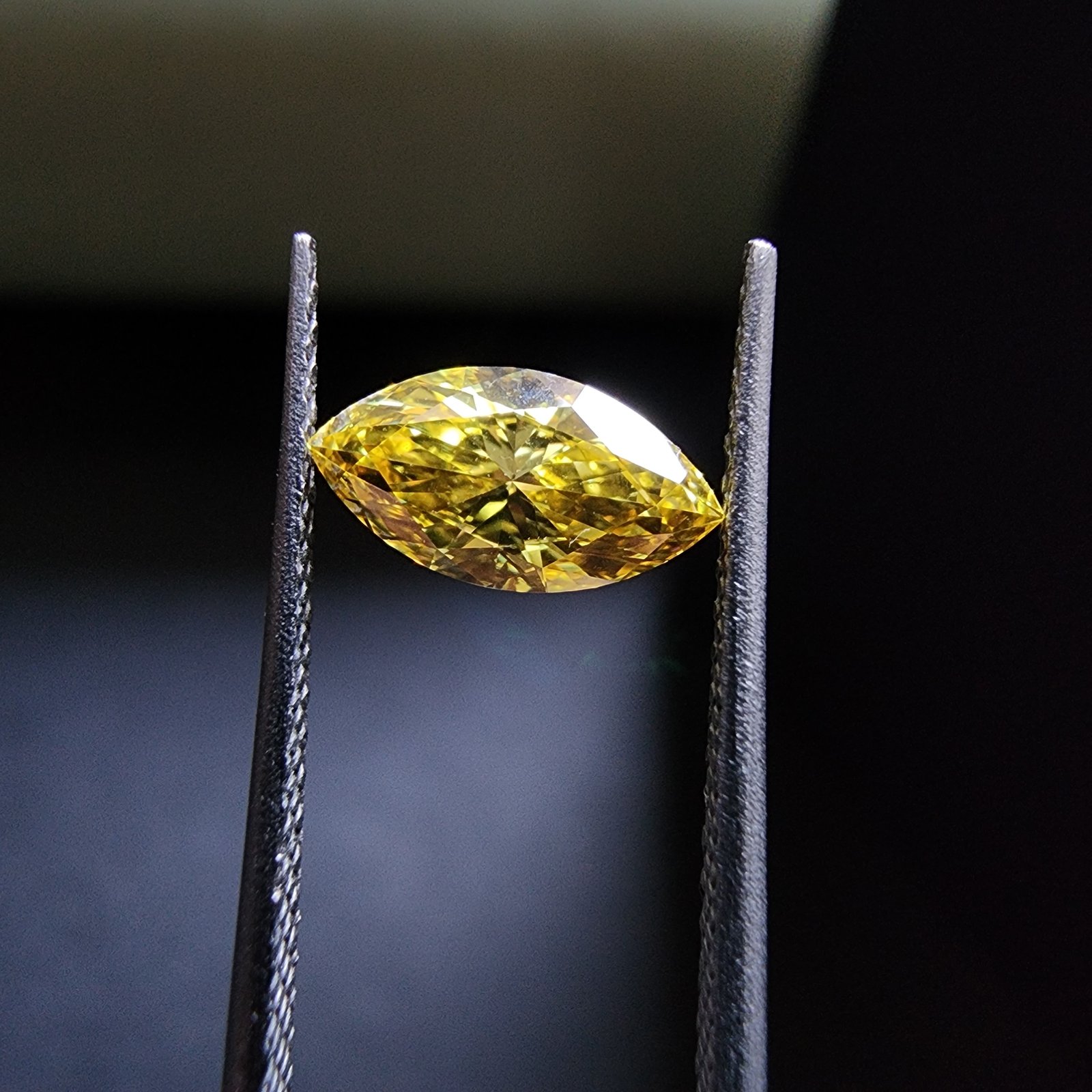Yellow Marquise Shape Lab-Grown Diamond Beauty Brilliance 0.515CT IGI Certificate