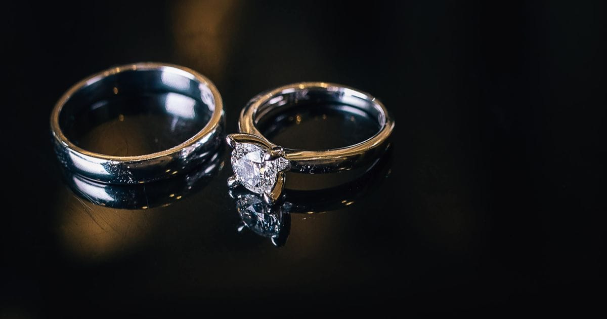 Elegant diamond wedding band sets for timeless wedding style