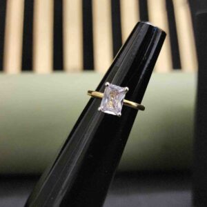 Trendy Women Radiant Cut Moissanite Ring